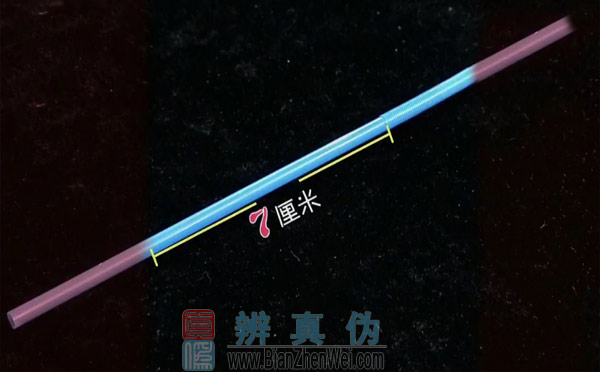 借助气球就能自制“直升机“，将三根吸管进行剪裁